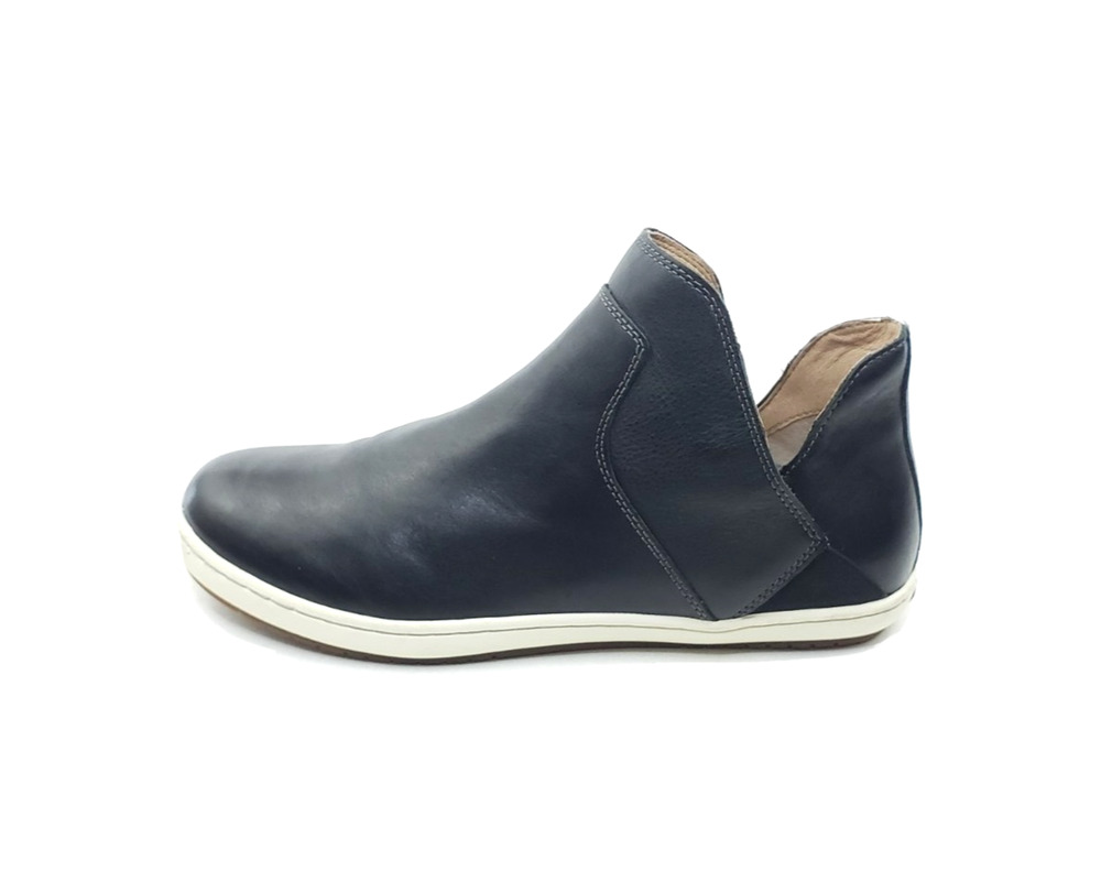 Taos Unity Womens Sneaker Booties Slip On Black Leather Size 10